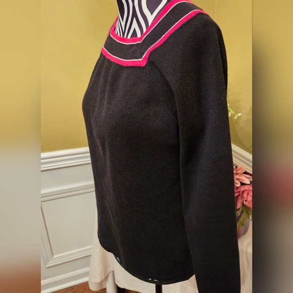 Emma & James Black Red Square Neck  Sweater - Picture 4 of 6